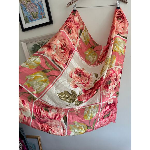 OSCAR DE LA RENTA Vintage 100% Silk Pink Floral Scarf - Picture 3 of 6